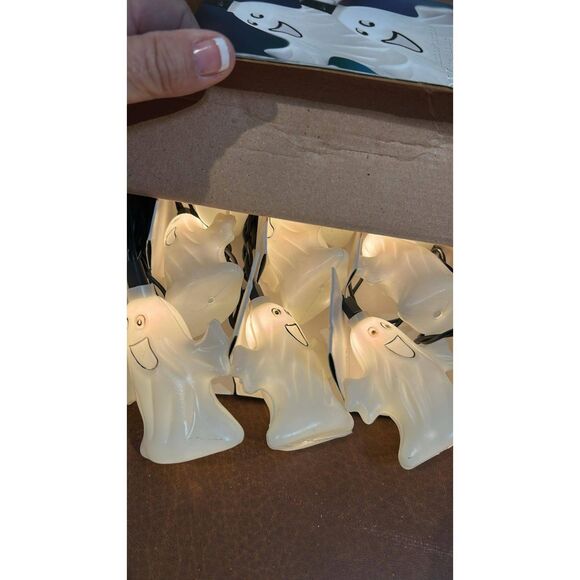 Vintage Super Bight Ghost 20 indoor Outdoor String Halloween String Lights 1998 - Picture 3 of 6